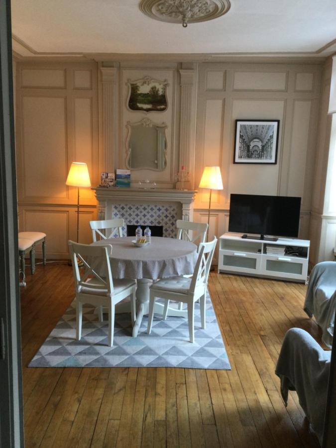 Eglantine Appartement Centre Historique De Dinan Exteriör bild